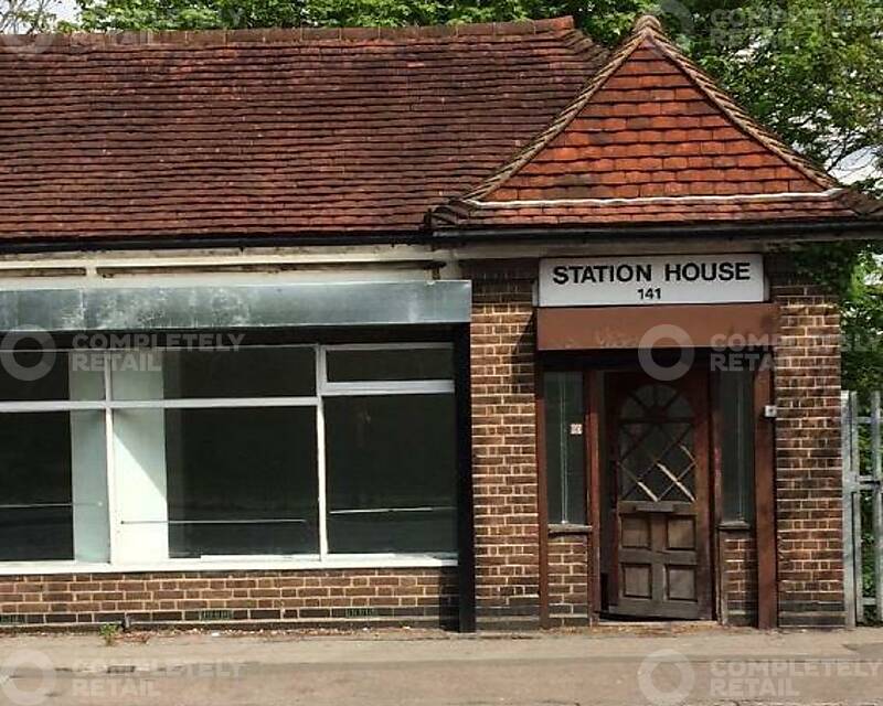 Station House, Croxley Station - Picture 1