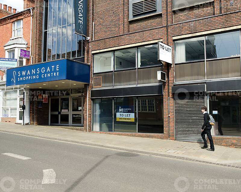 3-4 Sheep Street, Swansgate Shopping Centre - Picture 1