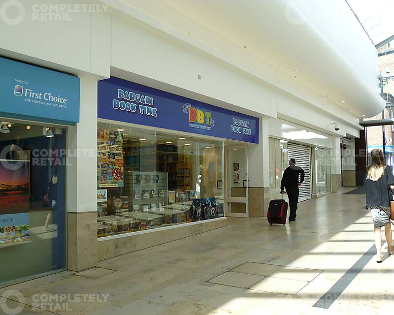 17 Orchard Shopping Centre  - Picture 1