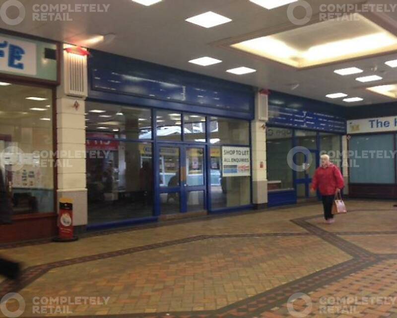 35-37, St Johns Shopping Centre - Picture 1
