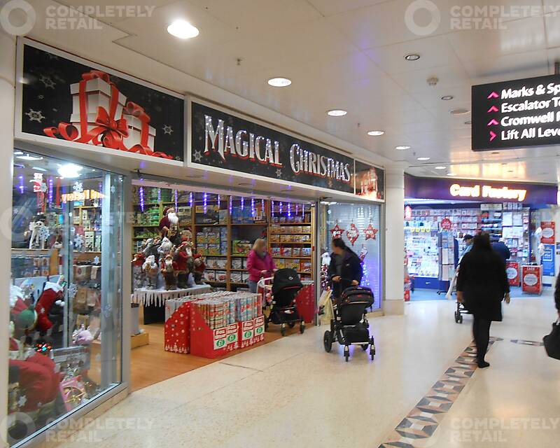 Unit 7, Belfry Shopping Centre - Picture