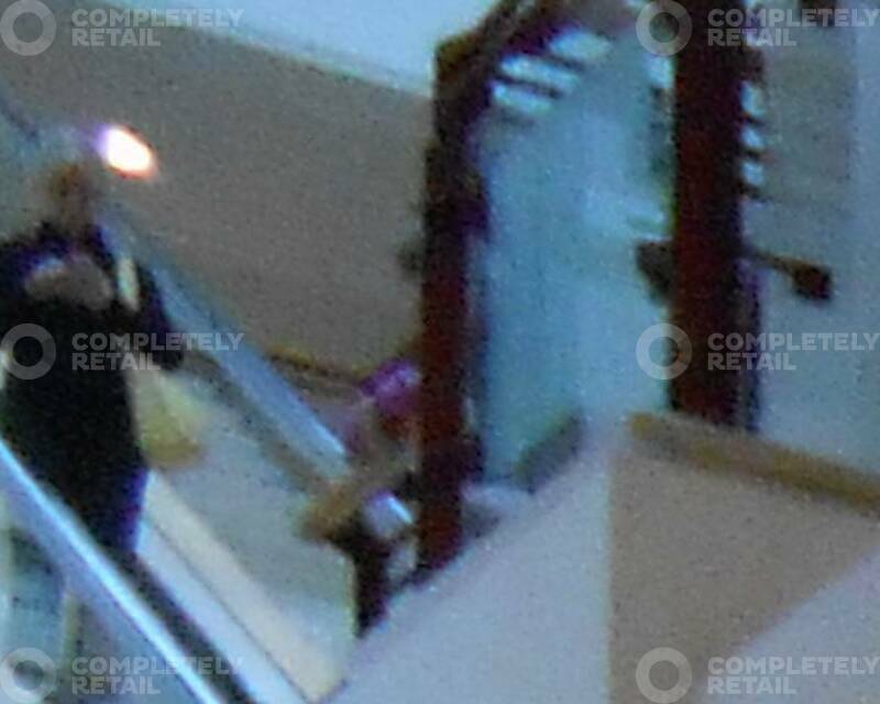 Unit 18, Belfry Shopping Centre - Picture