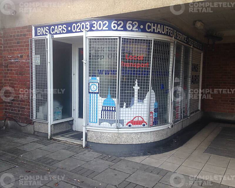 Kiosk 2, Sudbury Hill Station - Picture 1