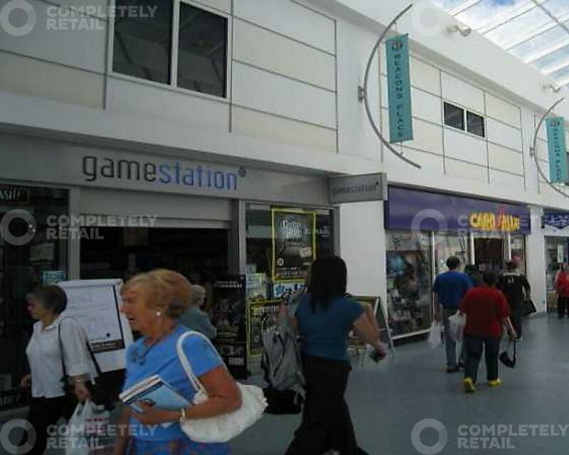 Unit 3, Beacons Place Shopping Centre - Picture 1