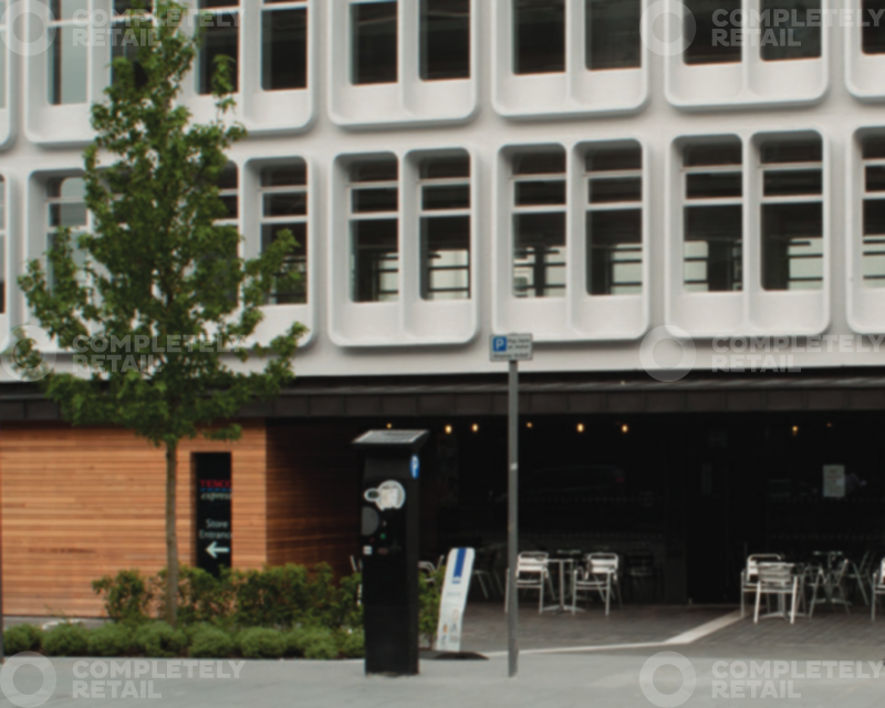Retail Unit, Riverside - Picture 1