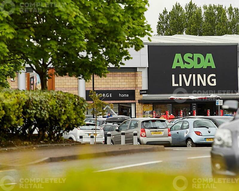 Unit 8A, Altrincham Retail Park - Picture 1