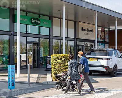 Rest 2, Vangarde Shopping Park