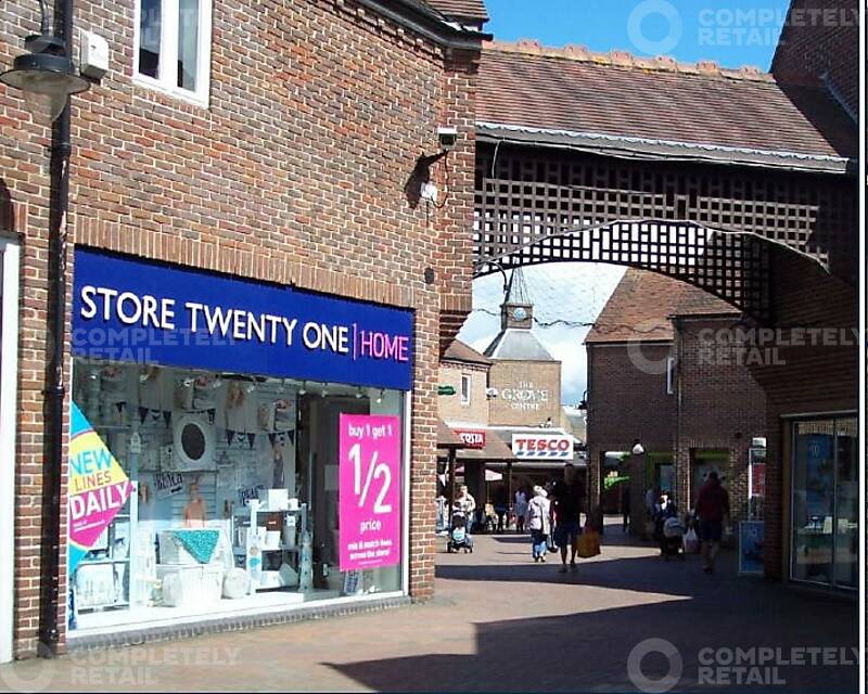 Unit 8, The Grove Shopping Centre - Picture 1