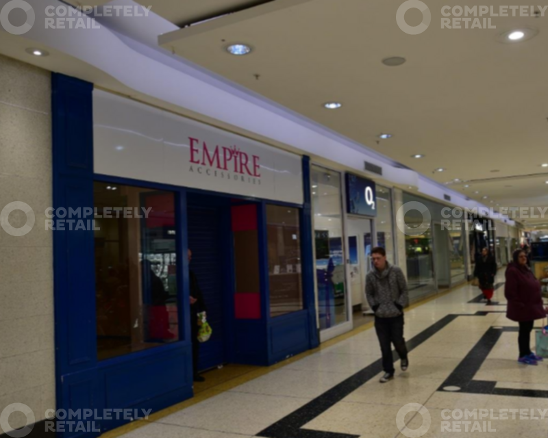 4 Westgate Mall, Kirkgate Shopping Centre - Picture 1
