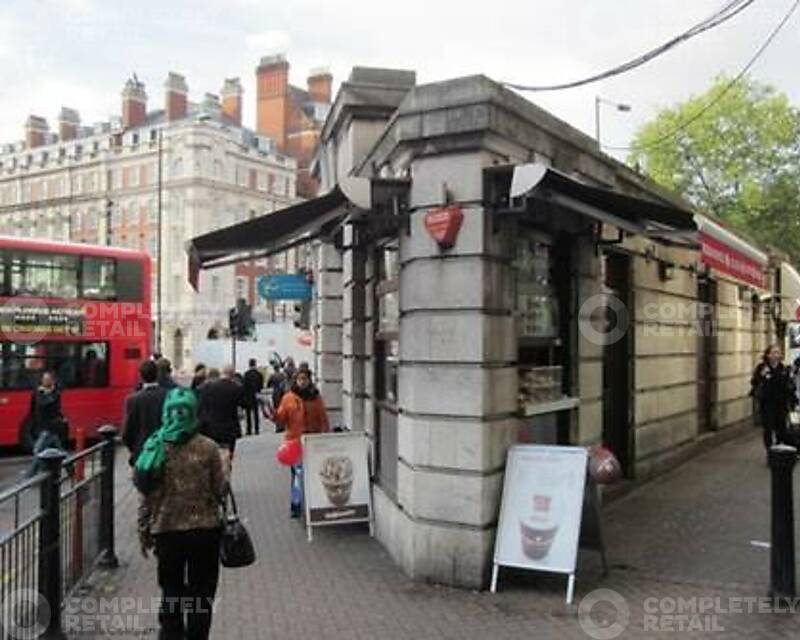 Kiosk 2, Baker Street Underground Station, London - Picture 2021-03-03-20-15-08