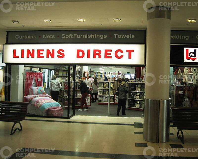 Shop to rent Unit 22, Castle Street, Banbury, OX16 5UN, Castle Quay Shopping Centre