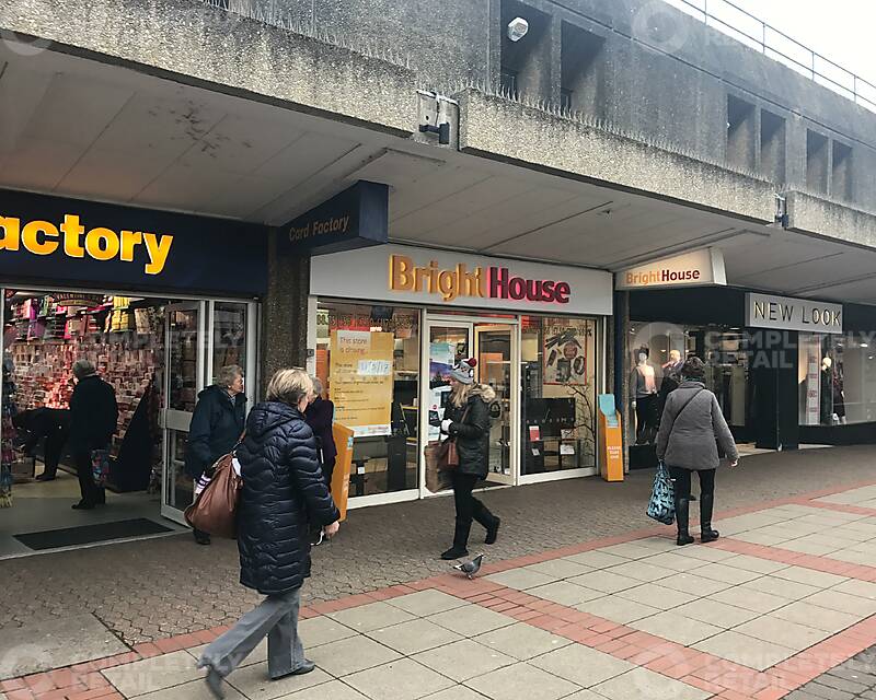 Unit 2B, Kings Chase Shopping Centre, Kingswood - Picture