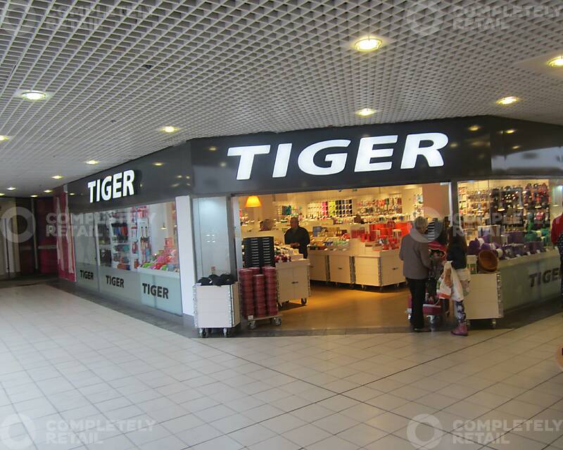 Unit 8, Kingsgate Shopping Centre, Dunfermline