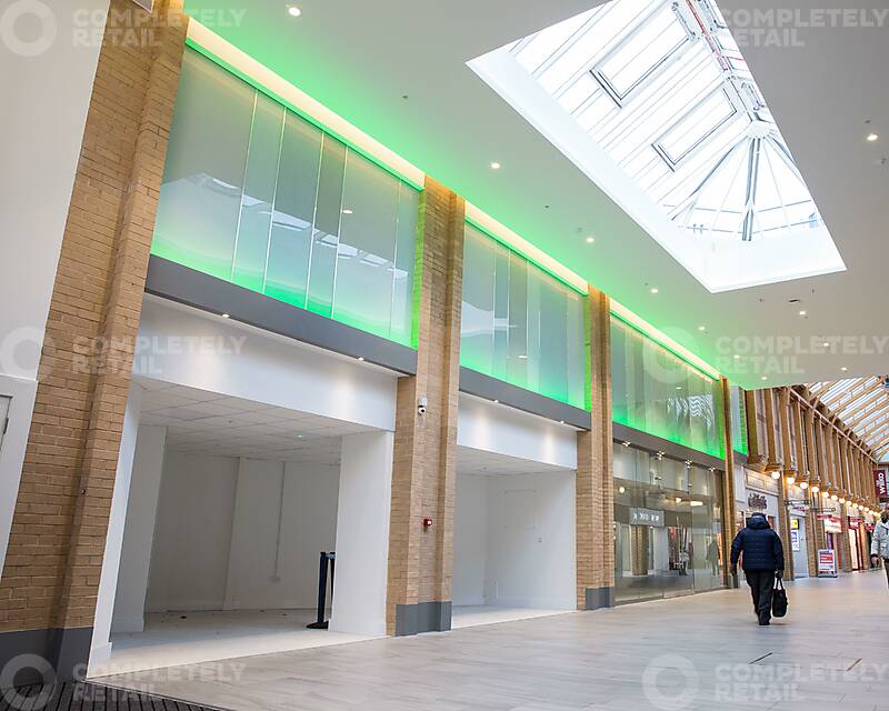 K8-17, Green Lanes Shopping Centre, Barnstaple - Picture 2018-01-18-09-46-01