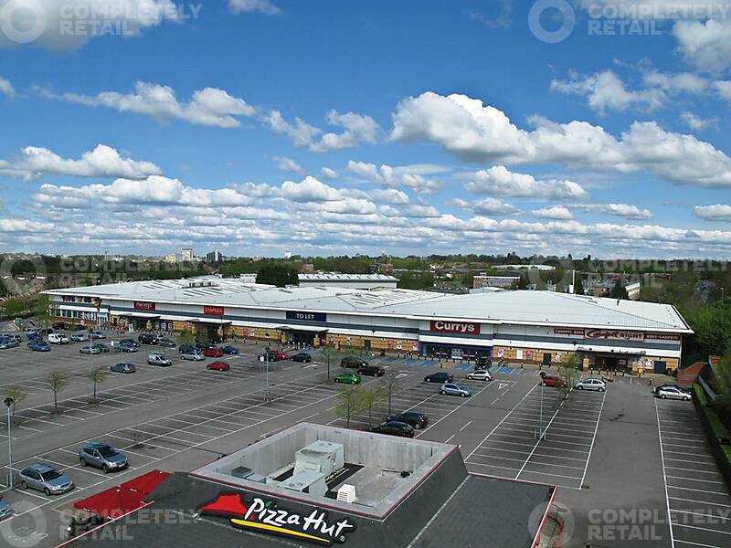 Brighton Hill Retail Park - Picture 7
