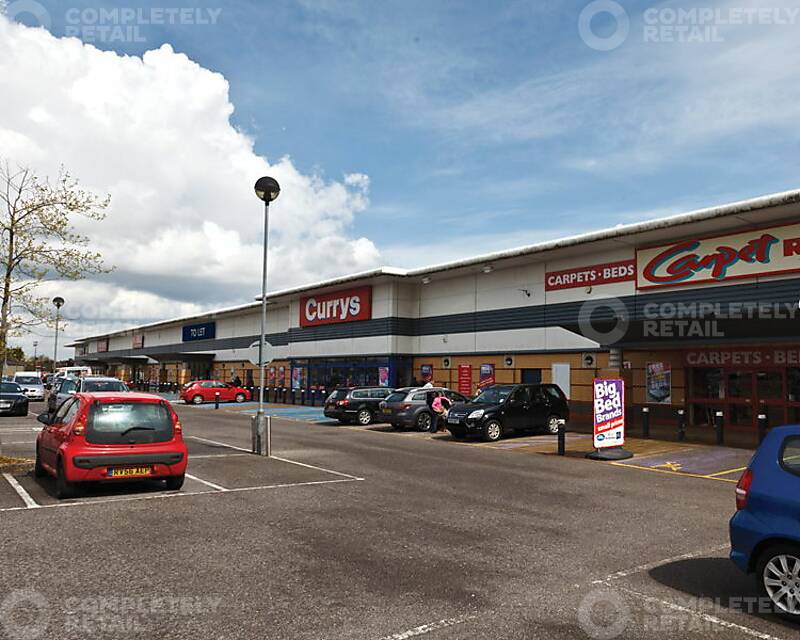 Brighton Hill Retail Park - Picture 9