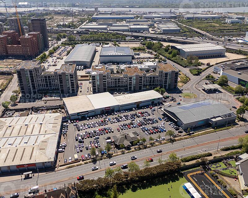 Merrielands Retail Park 03