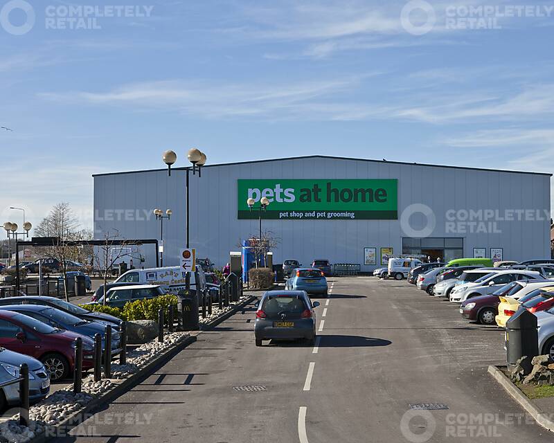 Kingsway East Retail Park - Picture 9