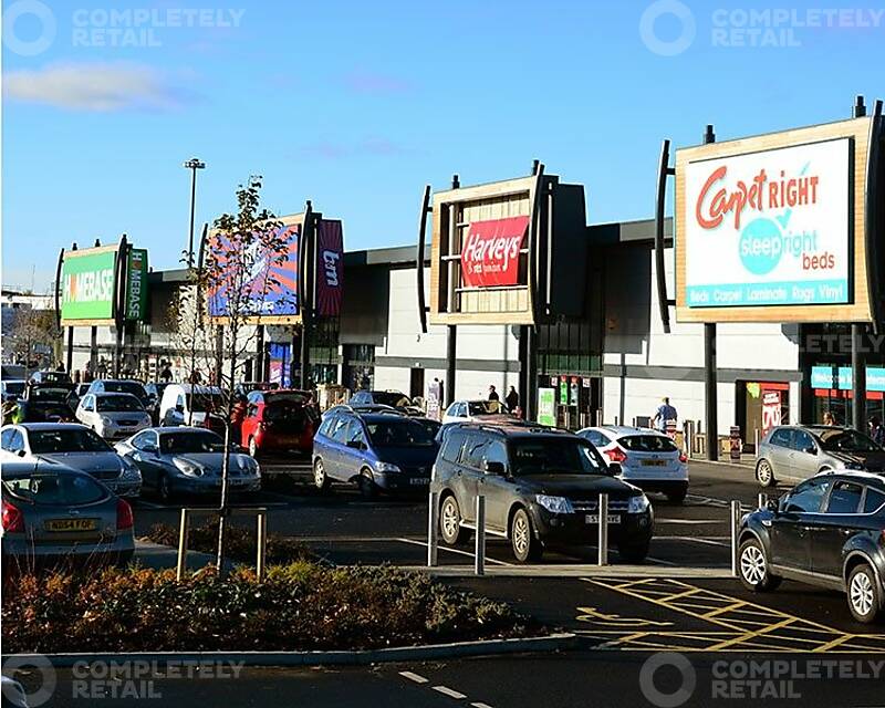 Halbeath Retail Park - Picture 3