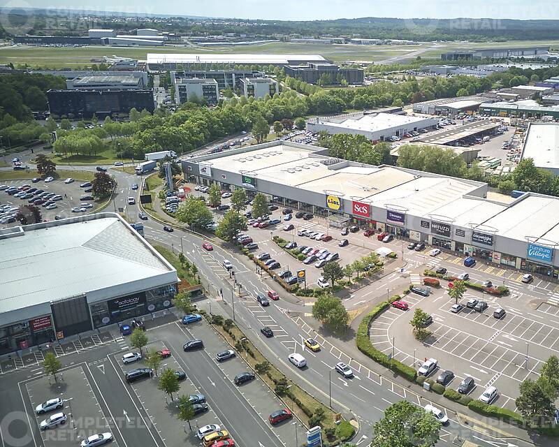 Solartron Retail Park, Farnborough - Picture 2025-07-01-15-57-17