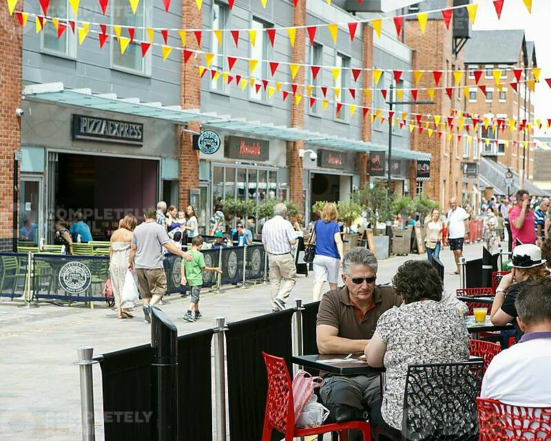 Gloucester Quays - Picture 1