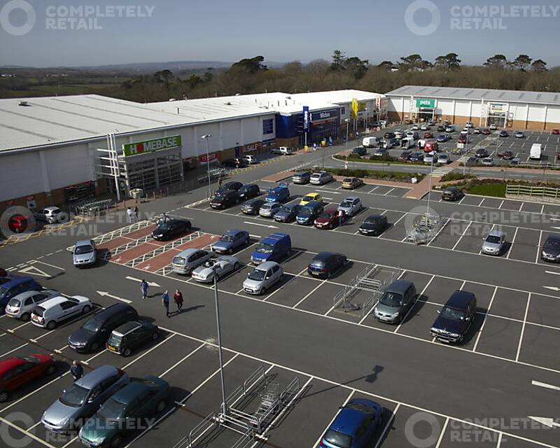 Springfield Retail Park - Picture 2