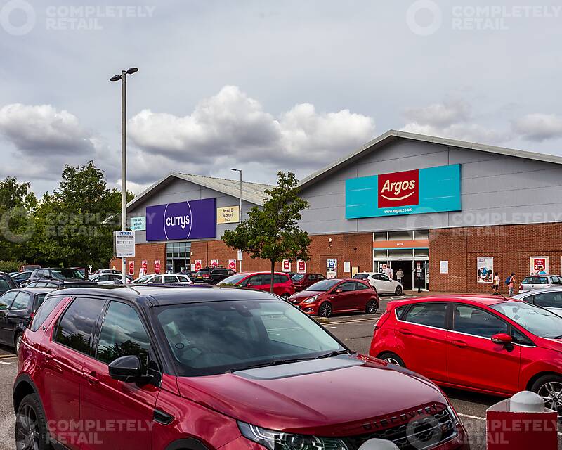 Apsley Mills Retail Park, Hemel Hempstead - Picture 2022-11-10-16-49-27