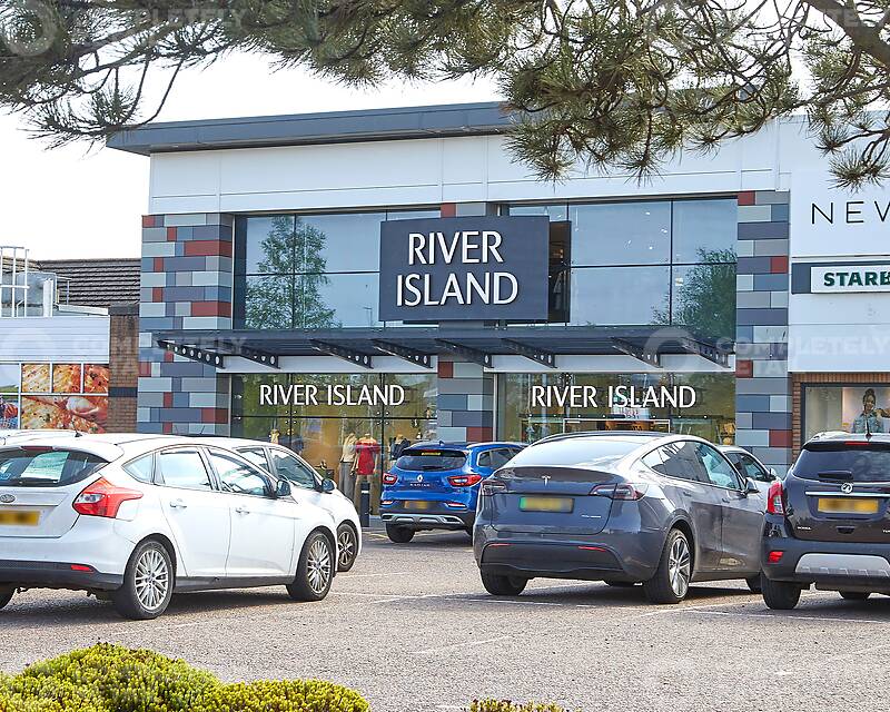 Inverness Shopping Park_River Island