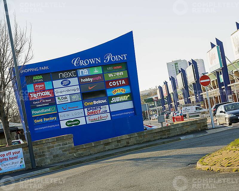 Crown Point Shopping Park - Picture 18