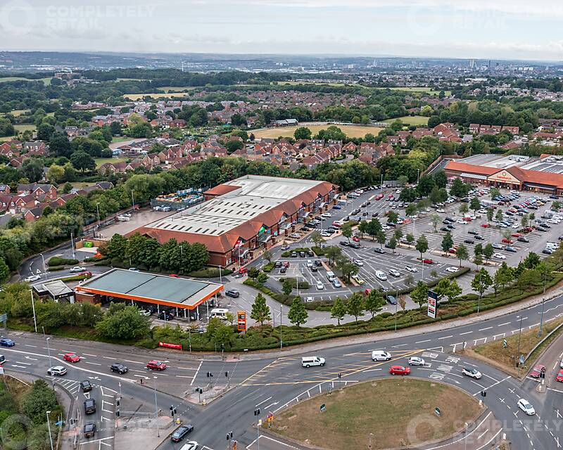 Colton Retail Park, Leeds - Picture 2022-11-09-15-36-10