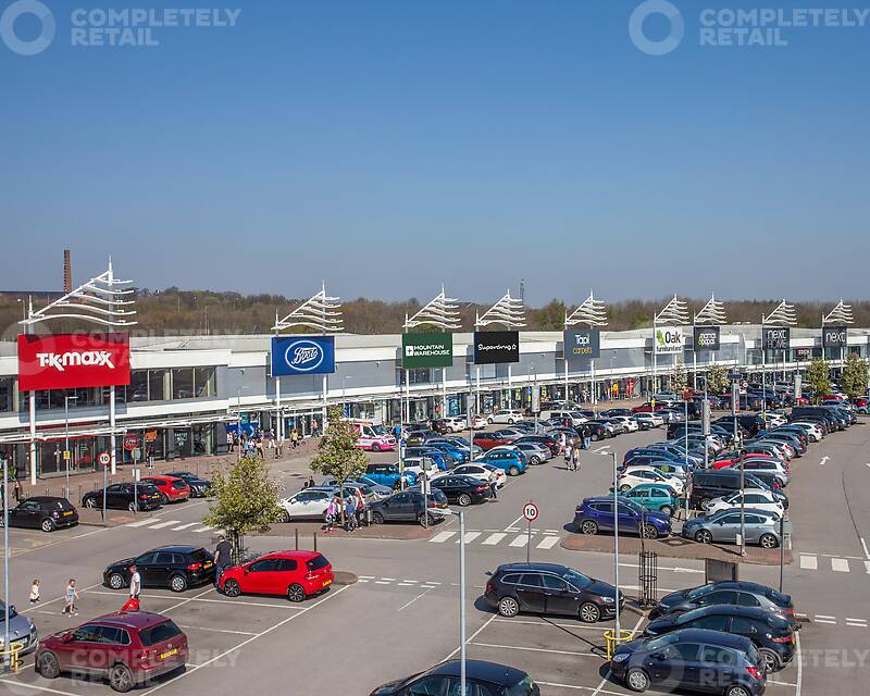 Birstall Shopping Park, Leeds - Picture 2026-06-04-14-58-16