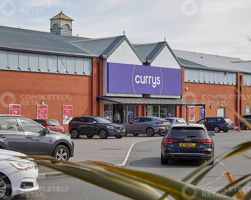 Mostyn Champneys_Currys