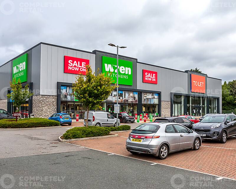 Gateway Retail Park, Plymouth - Picture 2022-10-14-10-38-09
