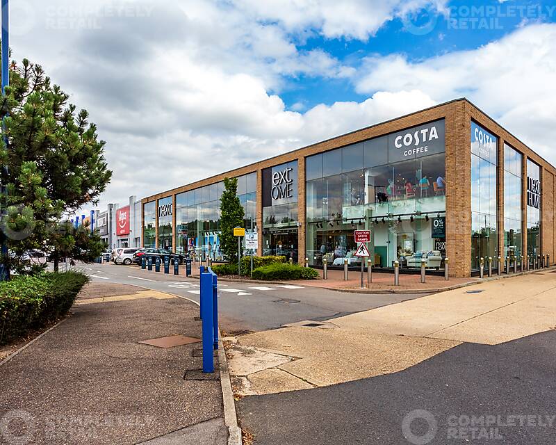 Gallows Corner Retail Park, Romford - Picture 2022-11-14-14-34-04