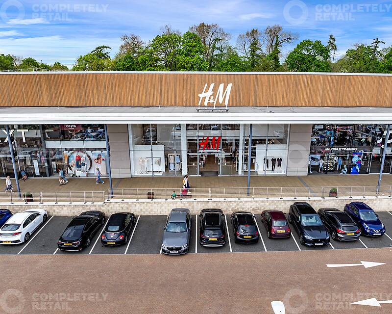 Elliott's Field Shopping Park, Rugby - Picture 2024-11-25-12-08-42
