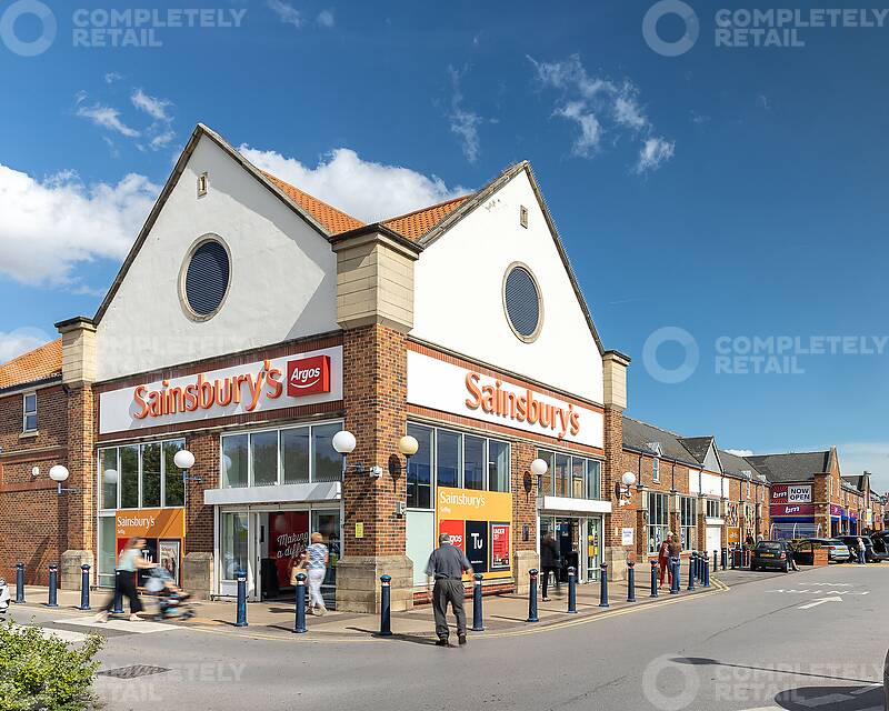 Abbey Walk Retail Park 01
