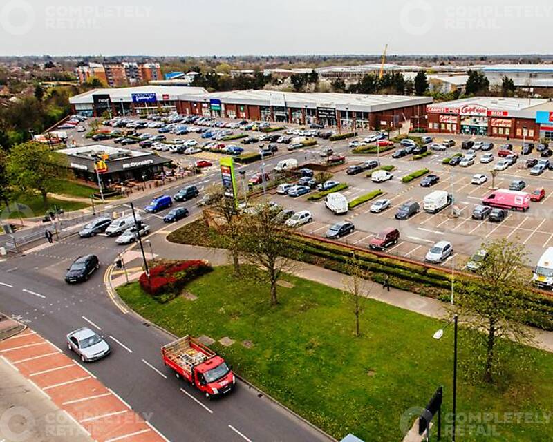 Bath Road Shopping Park - Picture 18