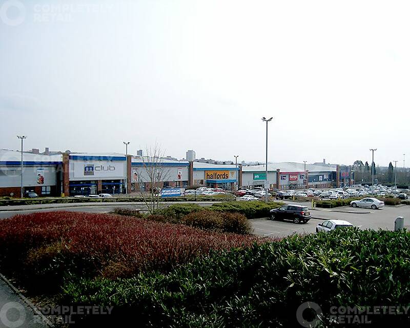 Festival Heights Retail Park - Picture 4