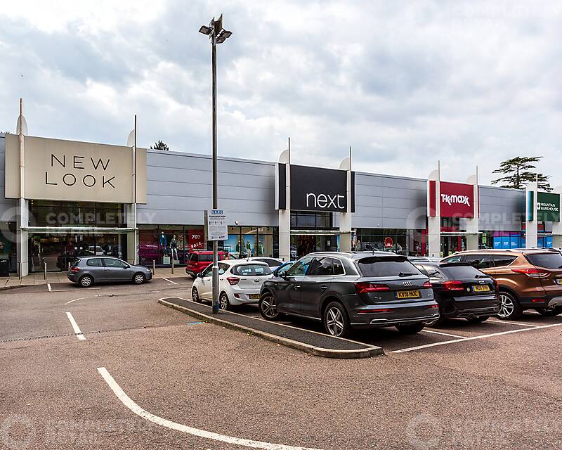 Tunbridge Wells Shopping Park_Shop Frontage