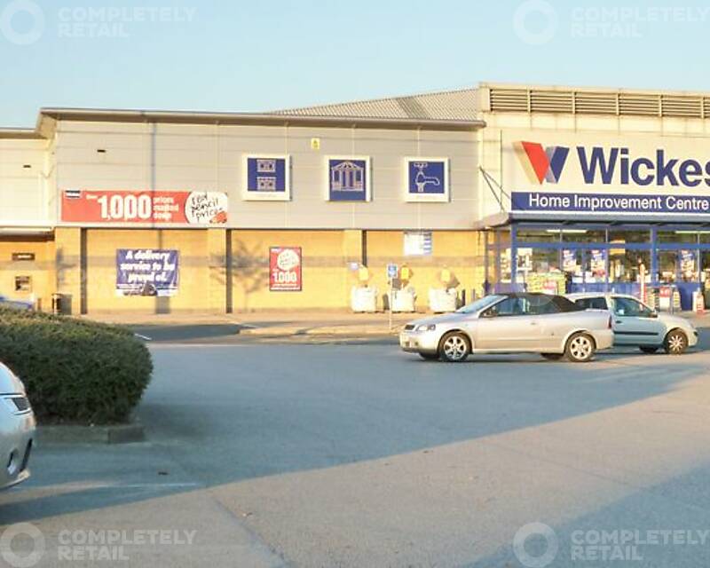 Robin Park - Wickes - Picture 1