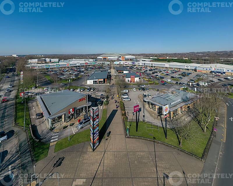 Robin Retail Park - Aerial Photo