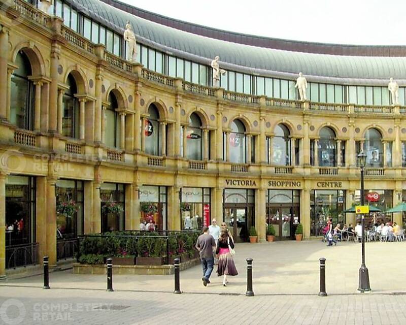 Victoria Shopping Centre - Picture 1