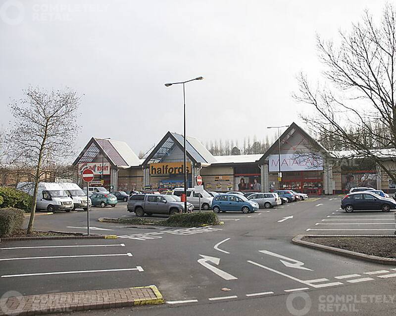 St Albans Retail Park - Picture 3