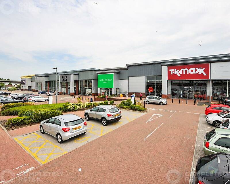 Aintree Racecourse Retail Park - Picture 5