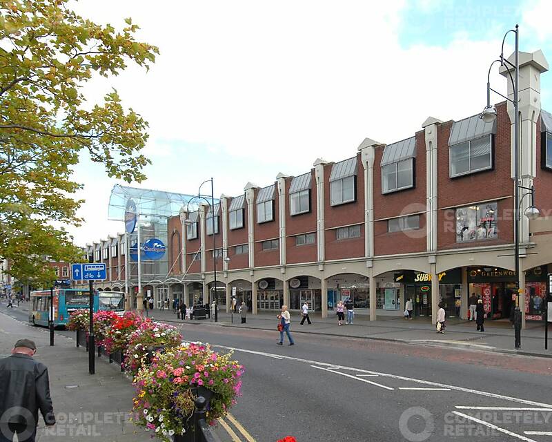 Castlegate Shopping Centre - Picture 1