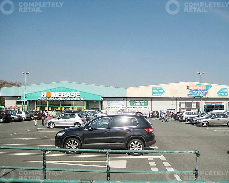 London Road Retail Park - Picture 1