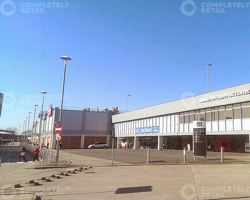 Middleton Shopping Centre - Picture 5