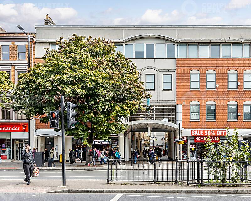 Nags Head Shopping Centre, London - Picture 2023-08-16-15-10-35