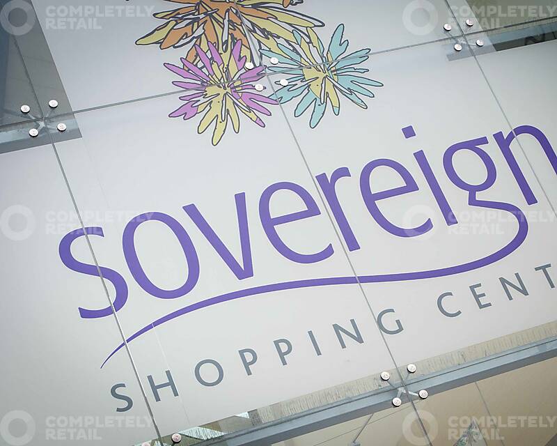 Sovereign Shopping Centre - Picture 11