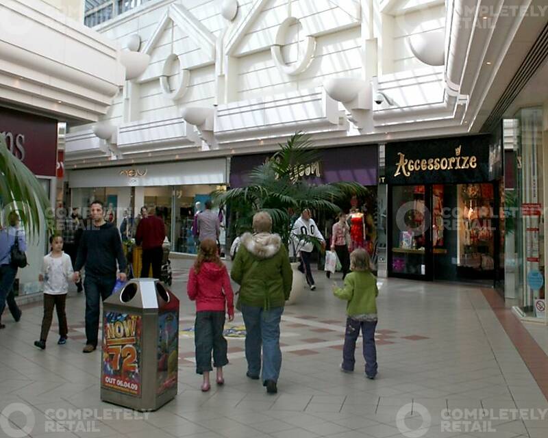 The Swan Shopping Centre - Picture 8